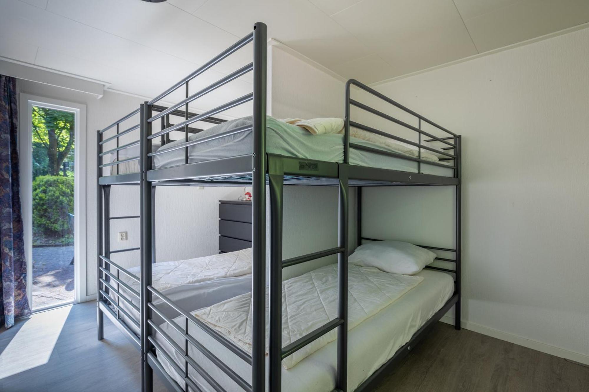 Bungalowpark Het Verscholen Dorp 哈尔德韦克 外观 照片