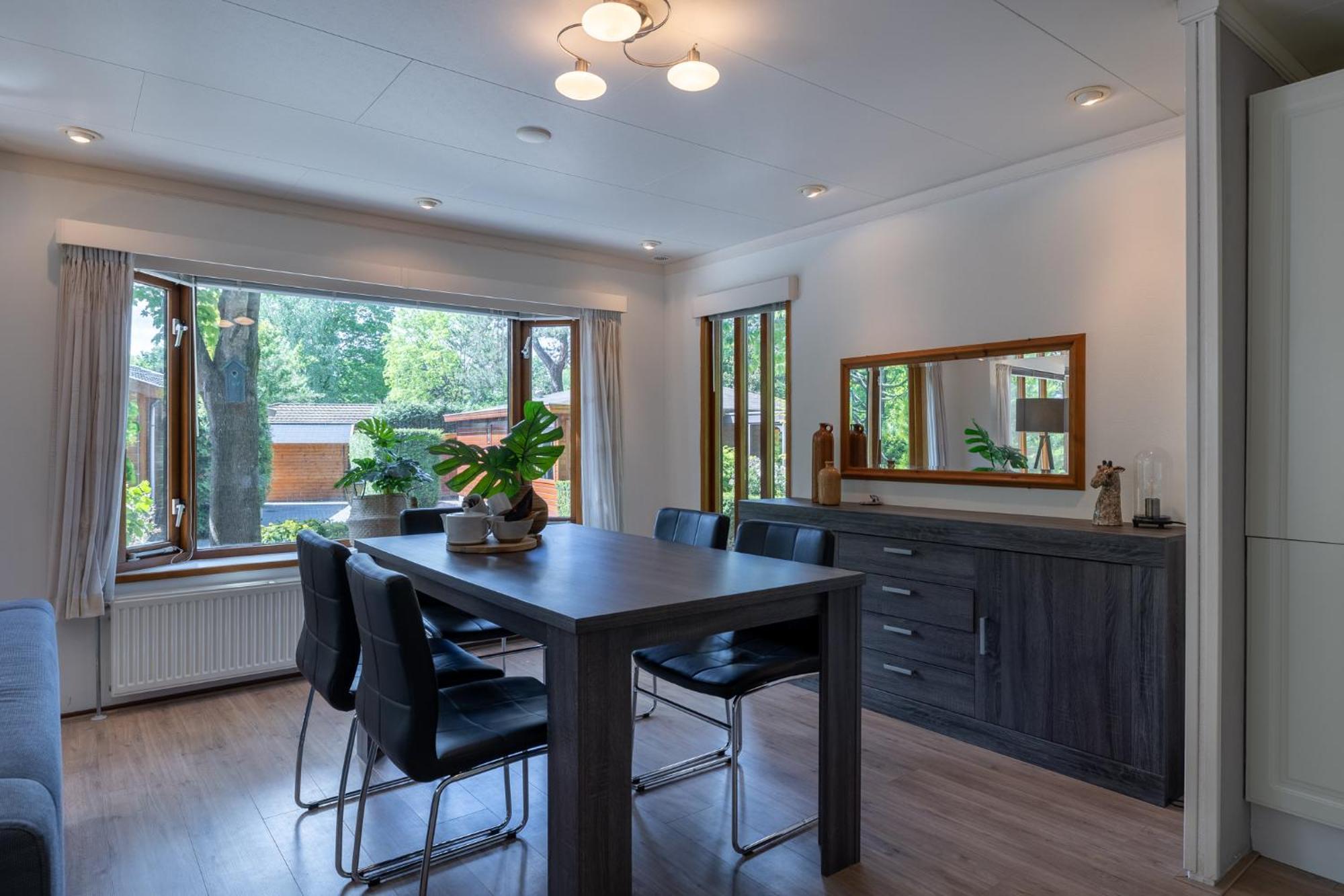 Bungalowpark Het Verscholen Dorp 哈尔德韦克 外观 照片