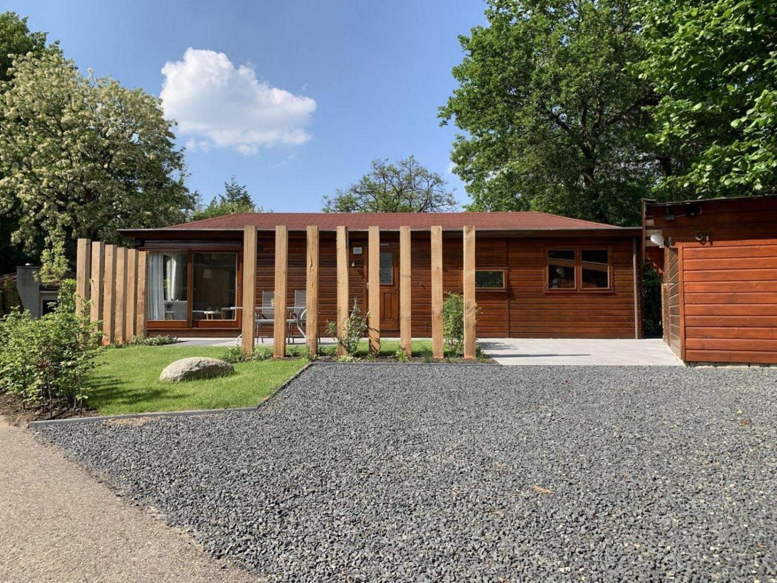 Bungalowpark Het Verscholen Dorp 哈尔德韦克 外观 照片