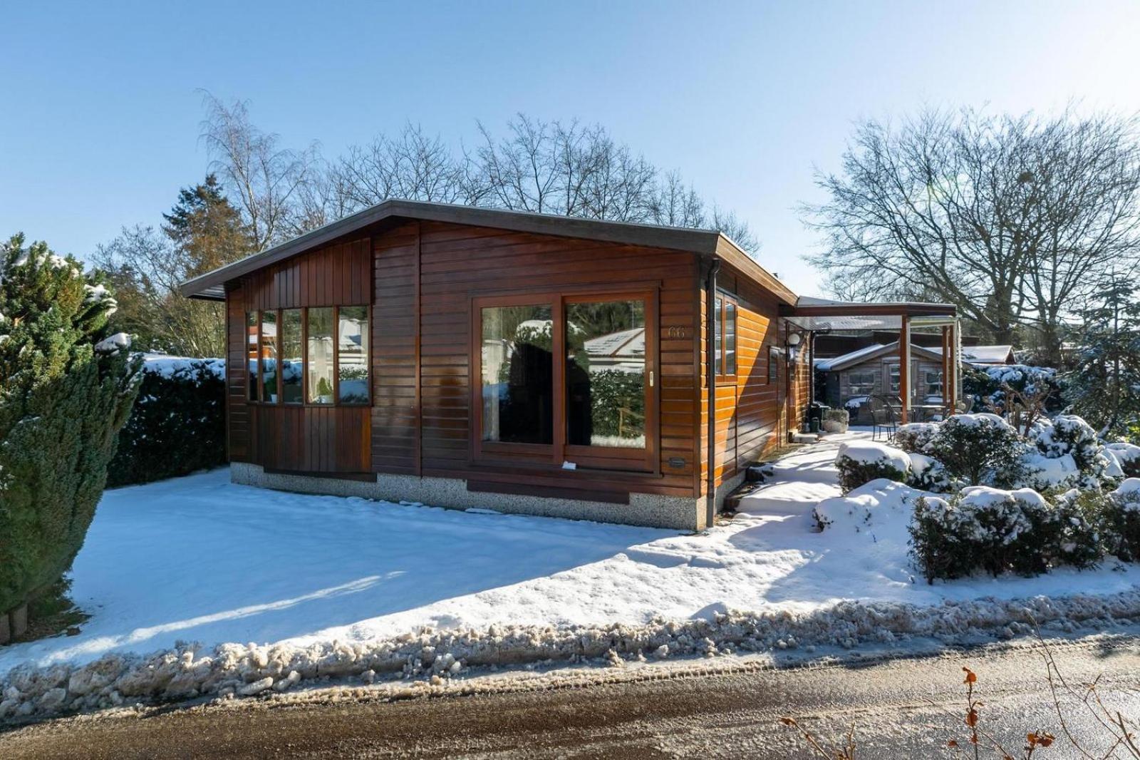 Bungalowpark Het Verscholen Dorp 哈尔德韦克 外观 照片