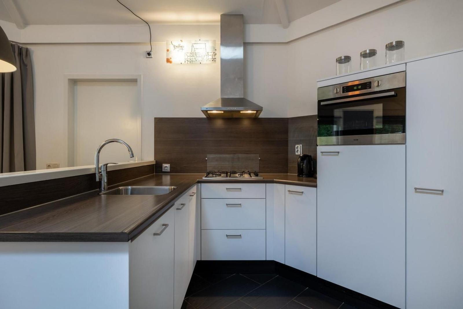 Bungalowpark Het Verscholen Dorp 哈尔德韦克 外观 照片