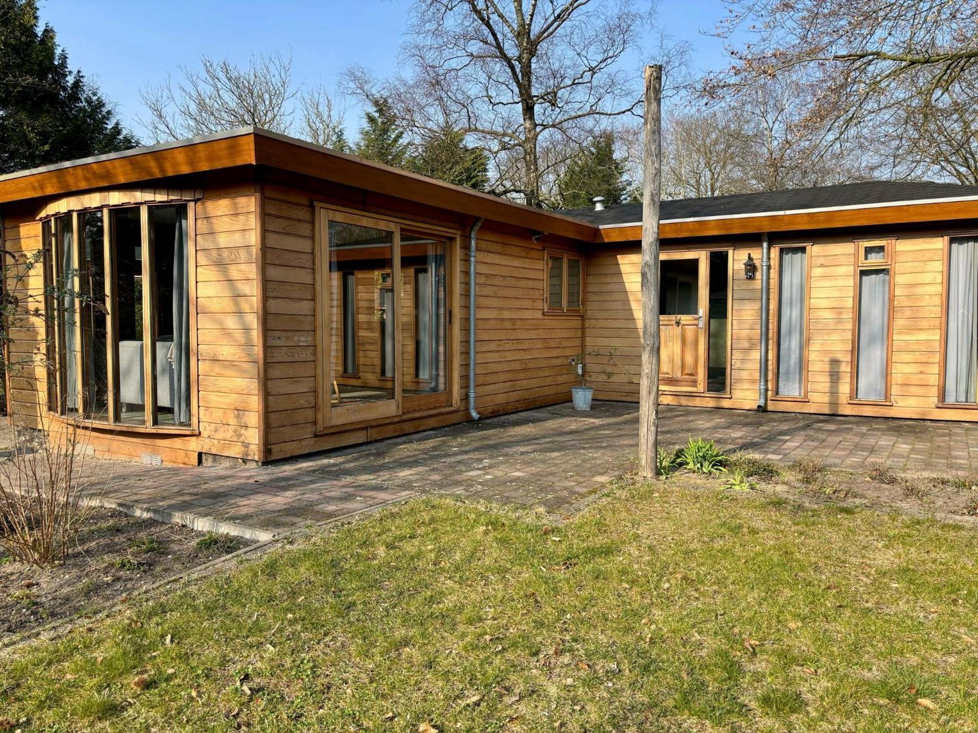 Bungalowpark Het Verscholen Dorp 哈尔德韦克 外观 照片